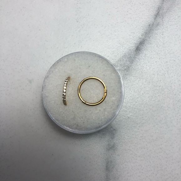 Pair of 18g titanium clicker rings - Picture 1 of 3